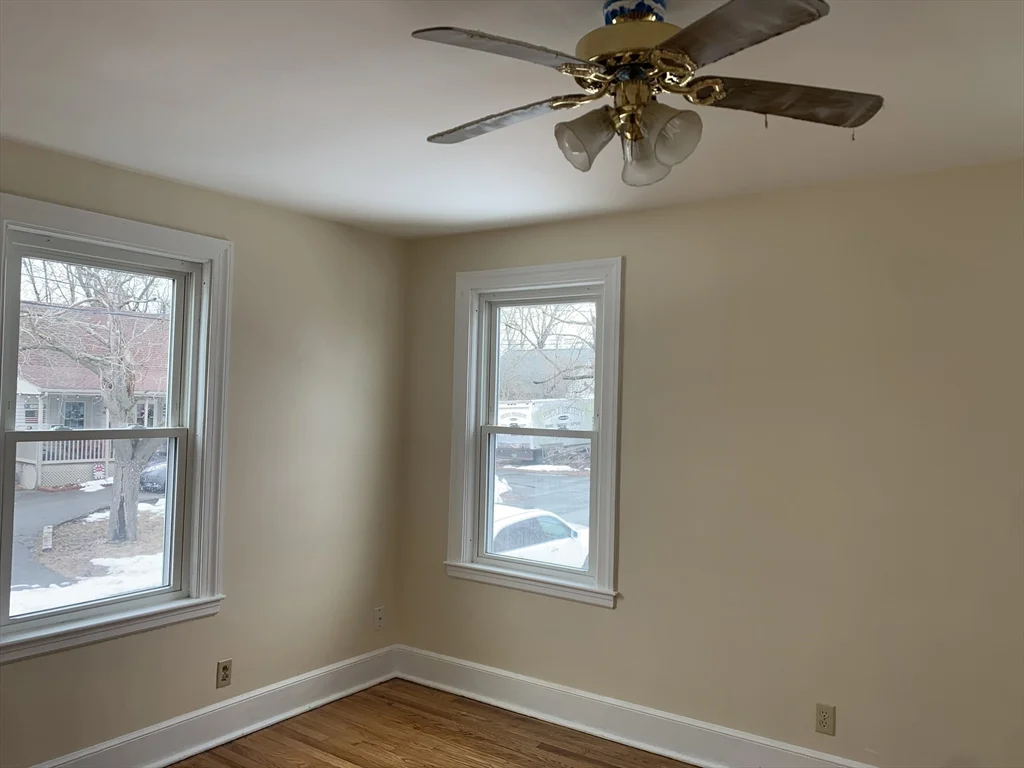 1 bed, 1 bath apartment for rent at 108 Elmwood Unit 2, Swansea — photo 8 of 15