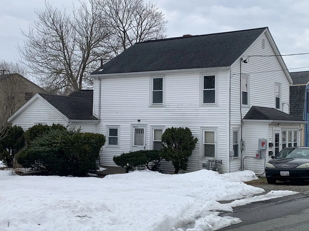 1 bed, 1 bath apartment for rent at 108 Elmwood Unit 2, Swansea — photo 15 of 15