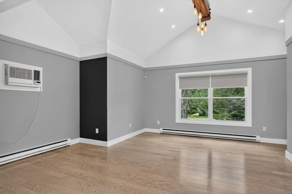 3 bed, 1 bath apartment for rent at 108 Fay Rd Unit A, Framingham — photo 6 of 14