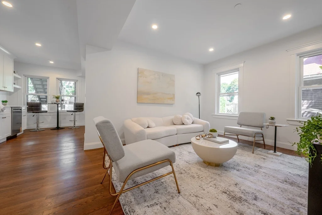 1 bed, 1 bath apartment for rent at 108 Florence St Unit 1, Roslindale — photo 6 of 10