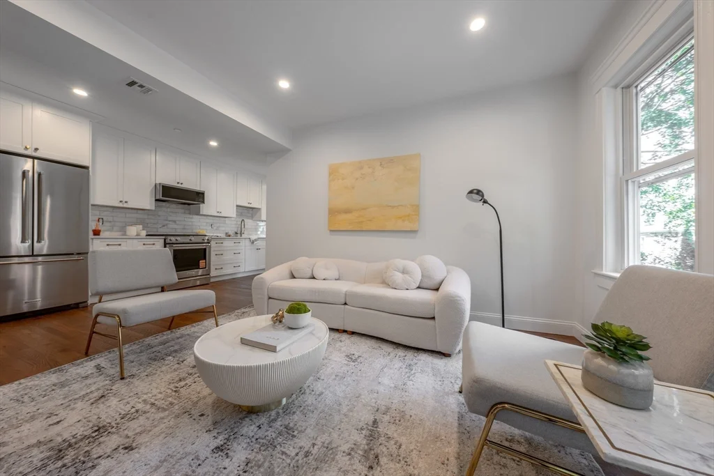 1 bed, 1 bath apartment for rent at 108 Florence St Unit 1, Roslindale — photo 4 of 10