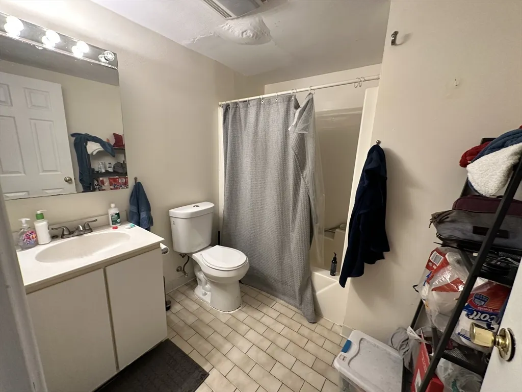 2 bed, 1 bath apartment for rent at 108 Gainsborough St Unit 006W, Fenway — photo 7 of 10