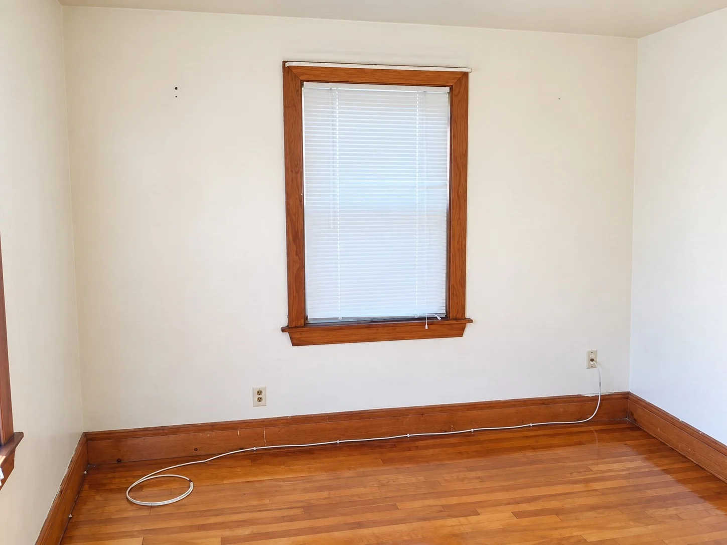 3 bed, 1 bath apartment for rent at 108 Garfield Ave Unit 1, Hyde Park — photo 9 of 12