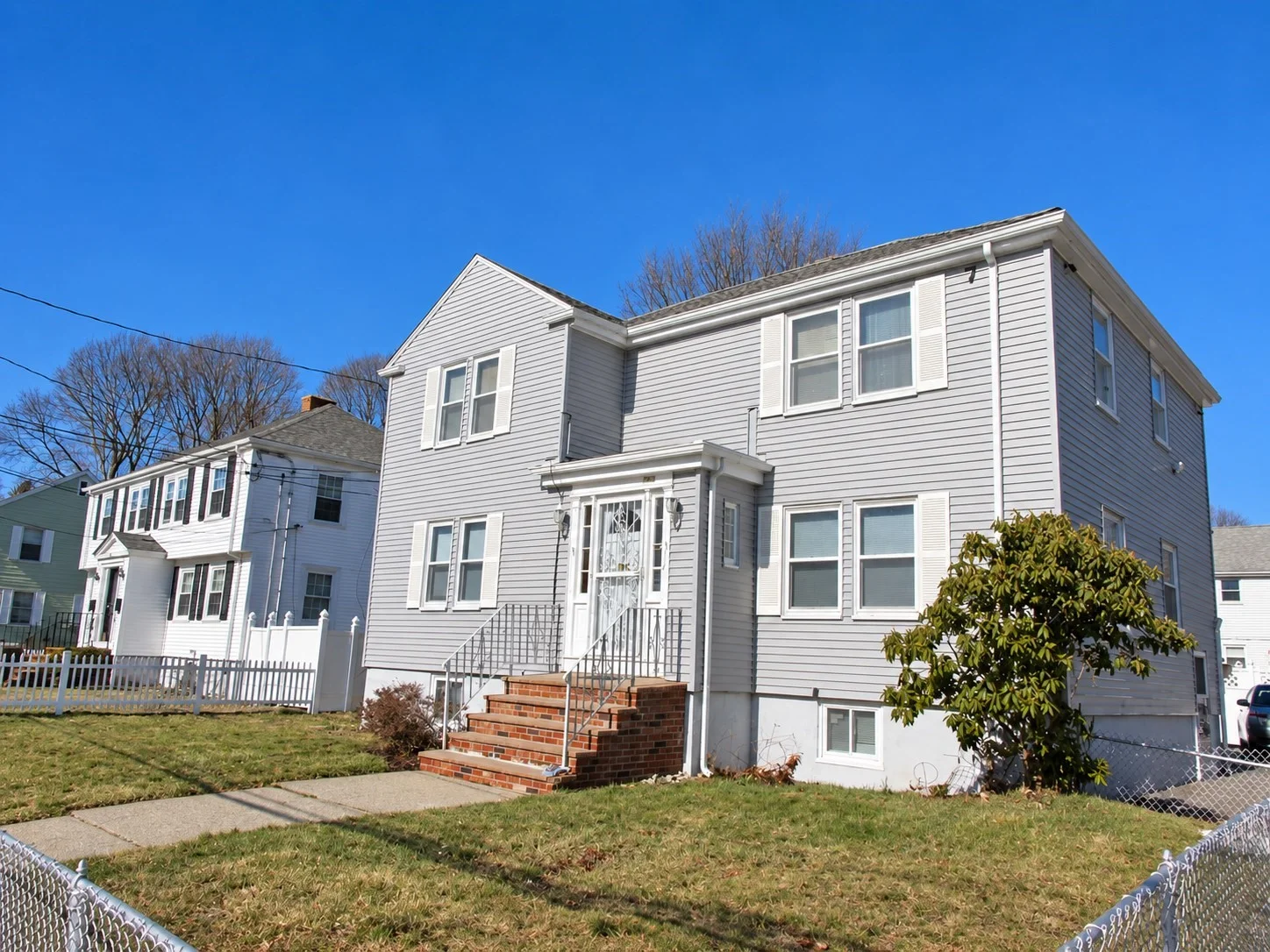3 bed, 1 bath apartment for rent at 108 Garfield Ave Unit 1, Hyde Park — photo 1 of 12