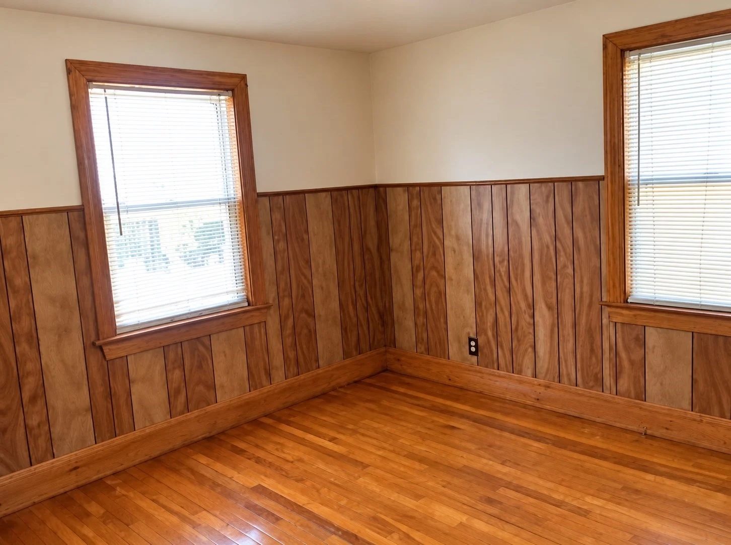 3 bed, 1 bath apartment for rent at 108 Garfield Ave Unit 1, Hyde Park — photo 11 of 12