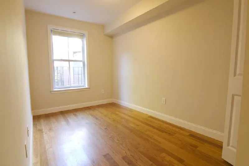 3 bed, 1 bath apartment for rent at 108 Hammond St Unit 2q, Roxbury — photo 2 of 6