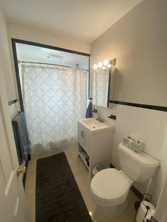 2 bed, 1 bath apartment for rent at 108 Heath St Unit 1, Winter Hill — photo 21 of 22