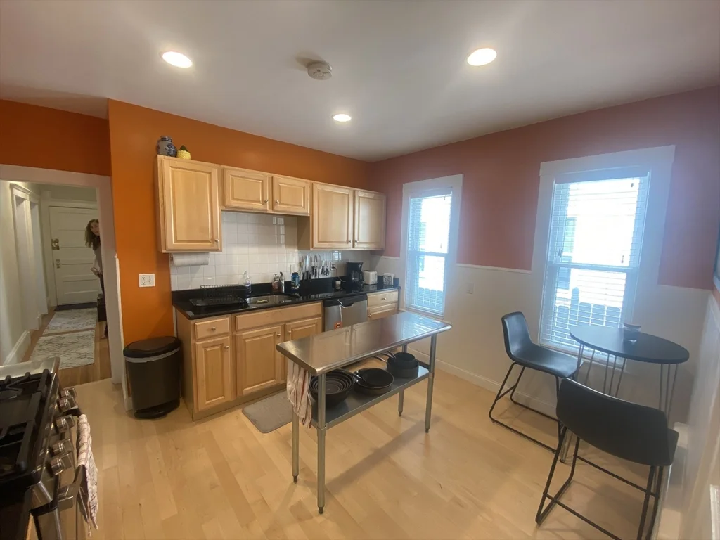 2 bed, 1 bath apartment for rent at 108 Heath St Unit 1, Winter Hill — photo 12 of 22