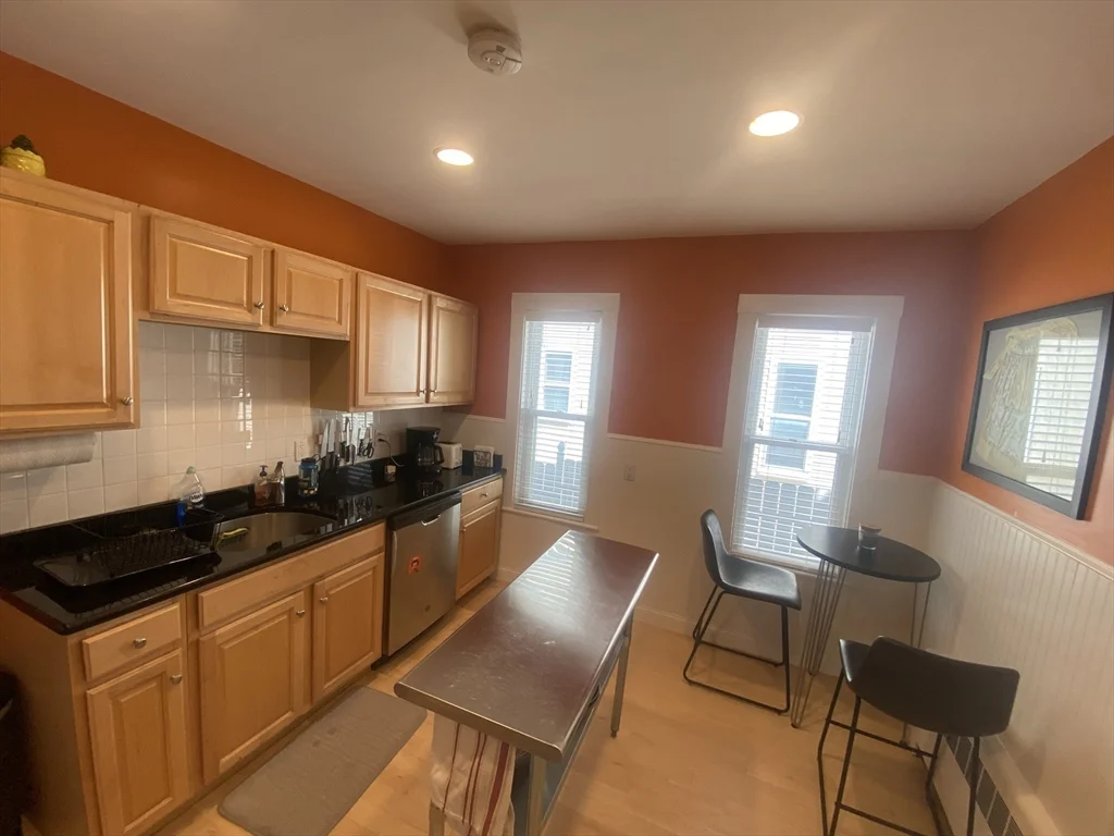 2 bed, 1 bath apartment for rent at 108 Heath St Unit 1, Winter Hill — photo 17 of 22