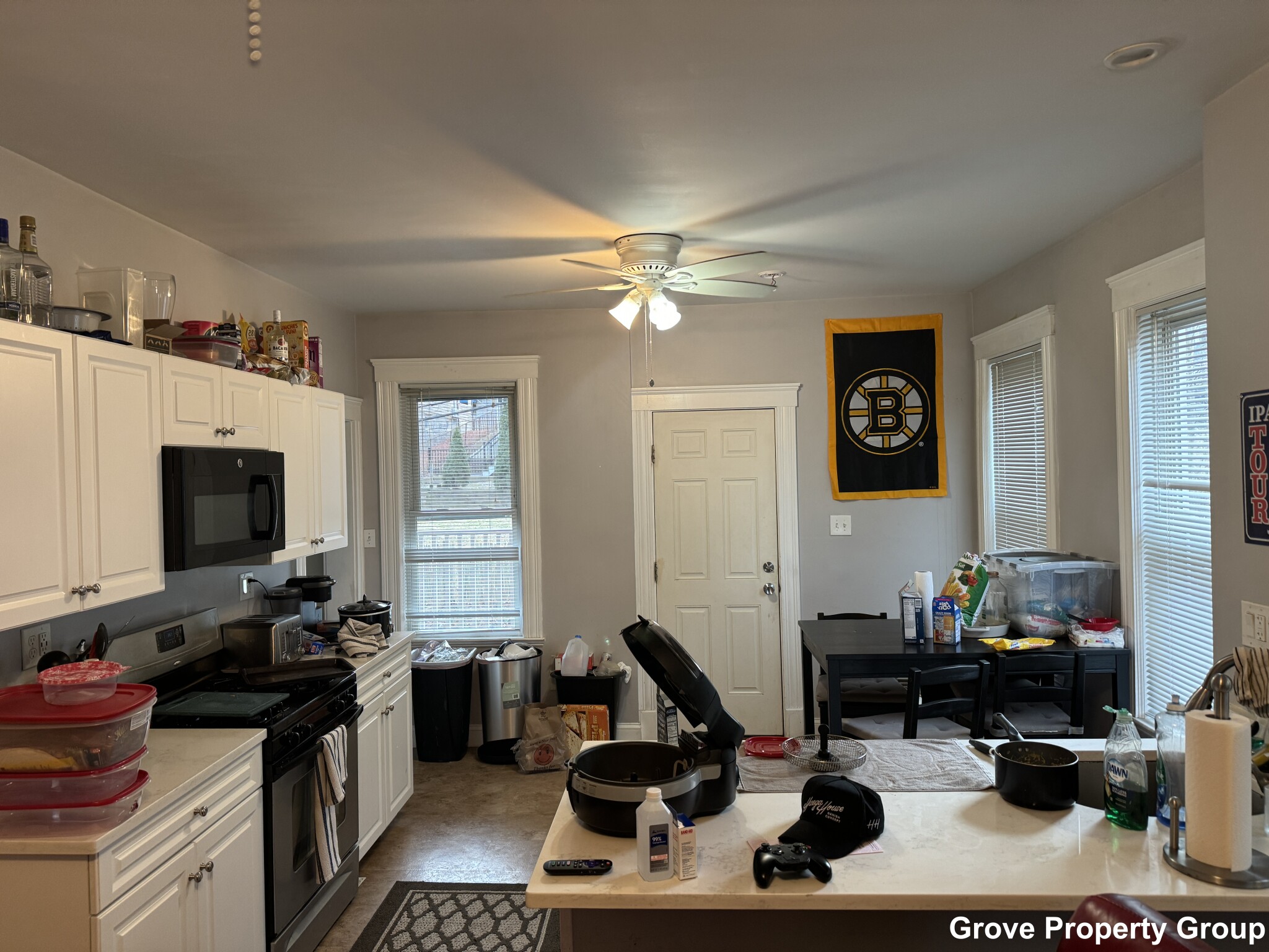 4 bed, 1 bath apartment for rent at 108 Hillside St Unit 3, Mission Hill — photo 8 of 9