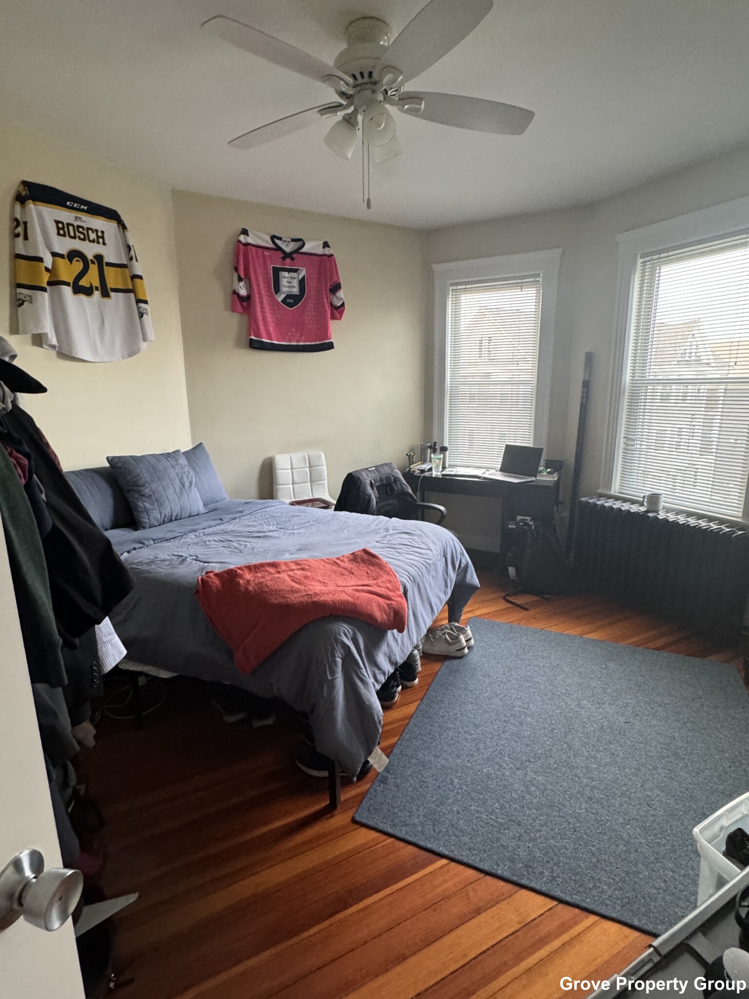 4 bed, 1 bath apartment for rent at 108 Hillside St Unit 3, Mission Hill — photo 5 of 9