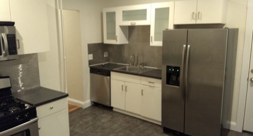 3 bed, 1.5 bath apartment for rent at 108 Hyde Park Ave Unit 1, Jamaica Plain — photo 2 of 7