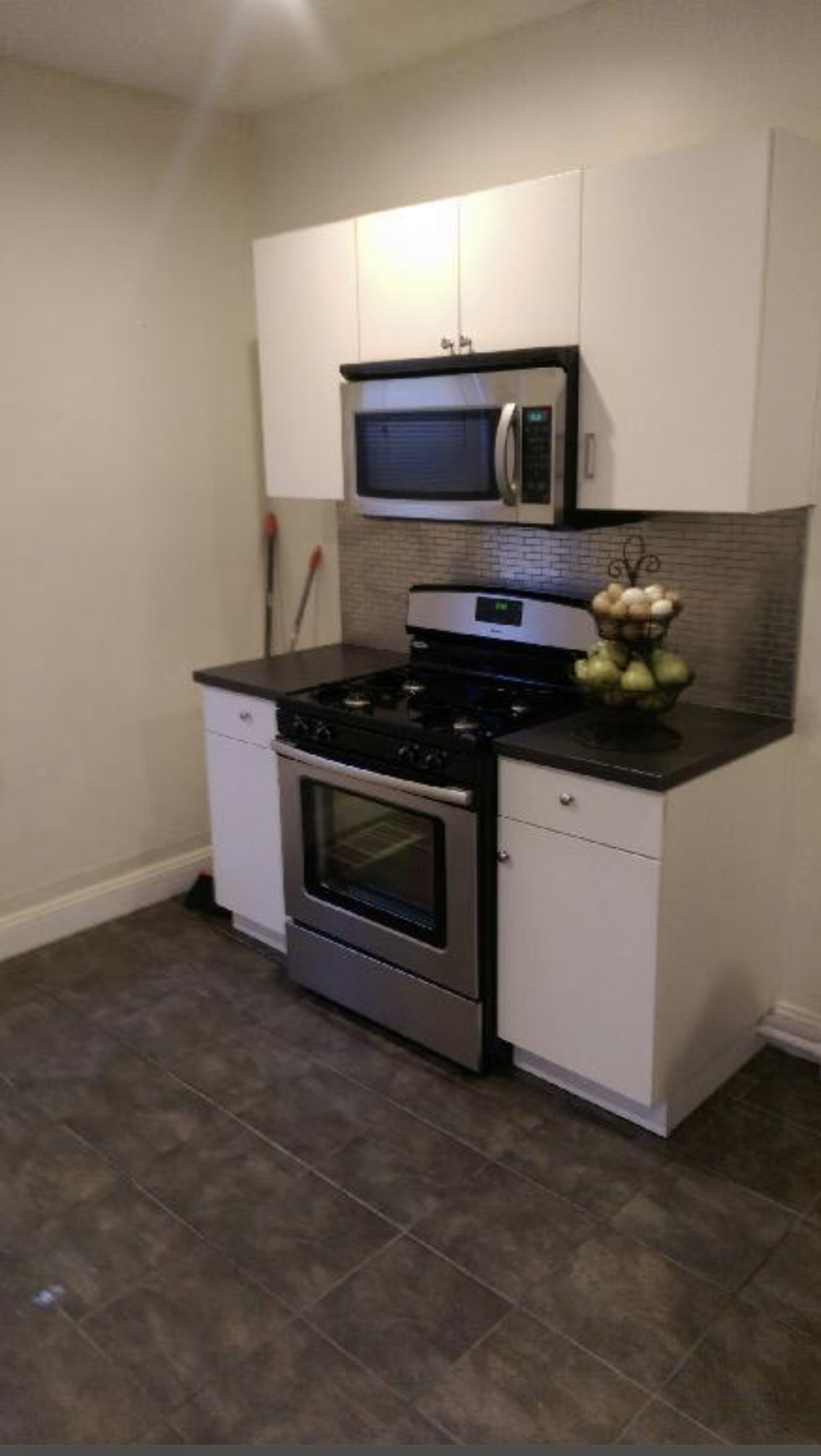 3 bed, 1.5 bath apartment for rent at 108 Hyde Park Ave Unit 1, Jamaica Plain