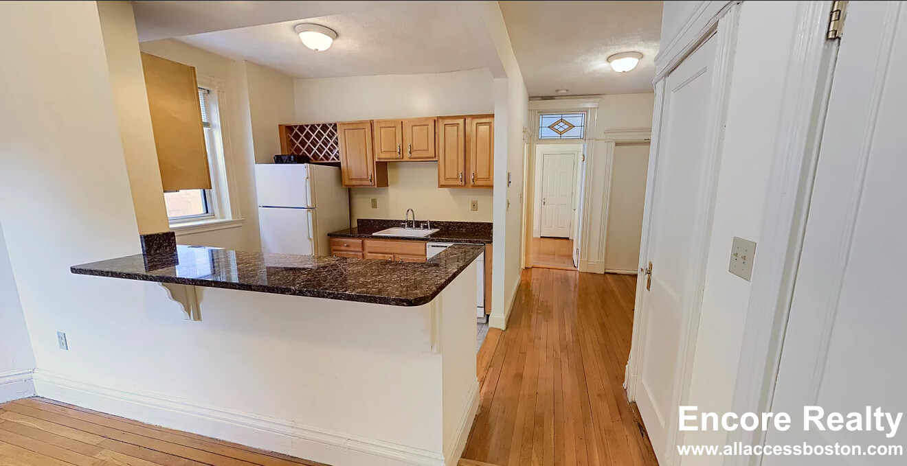 1 bed, 1 bath apartment for rent at 108 Jersey St Unit 7, Fenway