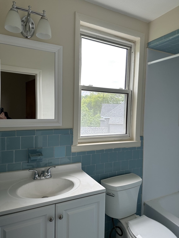 2 bed, 1 bath apartment for rent at 108 Lewis St Unit 5, Lynn — photo 13 of 17