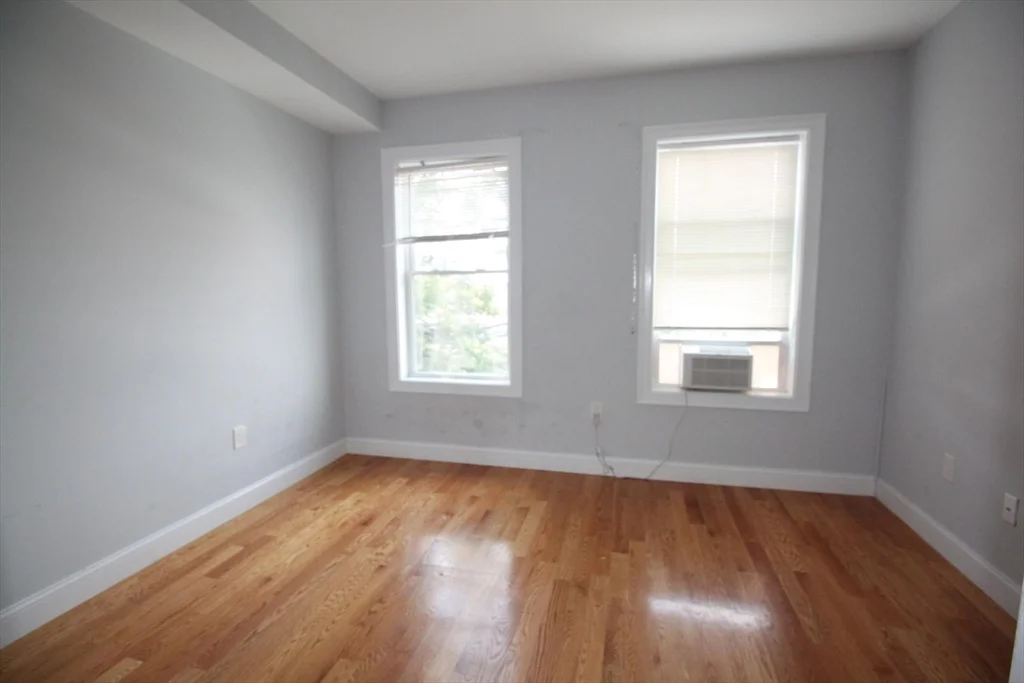 2 bed, 1 bath apartment for rent at 108 Main St Unit 108, Everett — photo 5 of 12