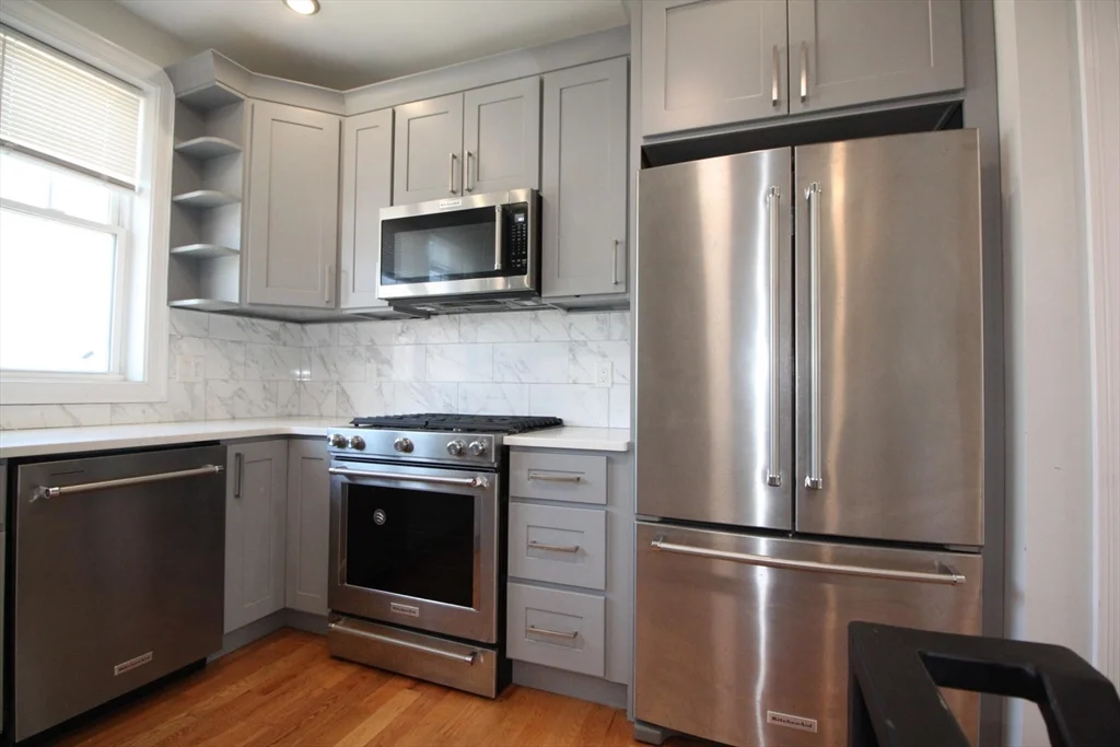 2 bed, 1 bath apartment for rent at 108 Main St Unit 108, Everett — photo 3 of 12