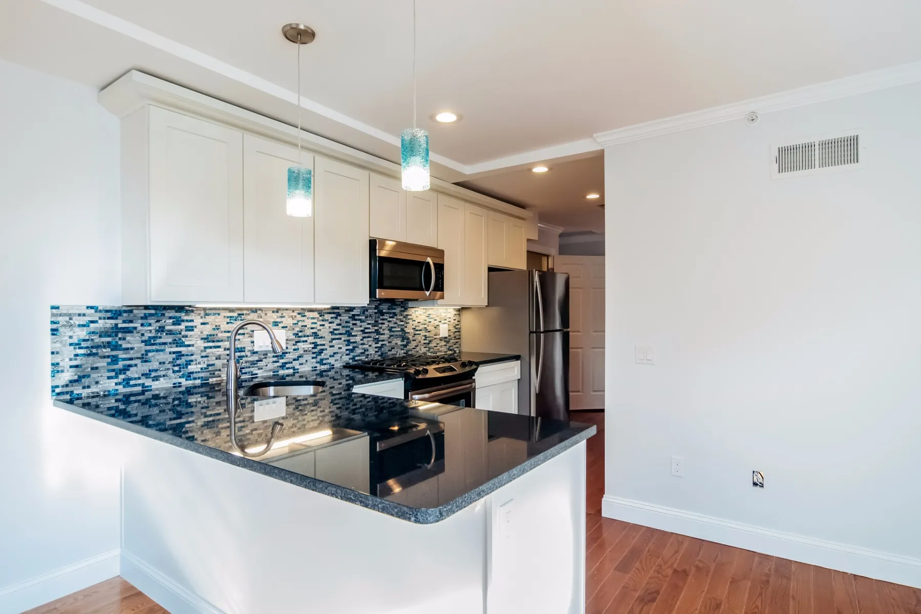 2 bed, 1 bath apartment for rent at 108 Maverick St Unit 108-3, East Boston — photo 3 of 12