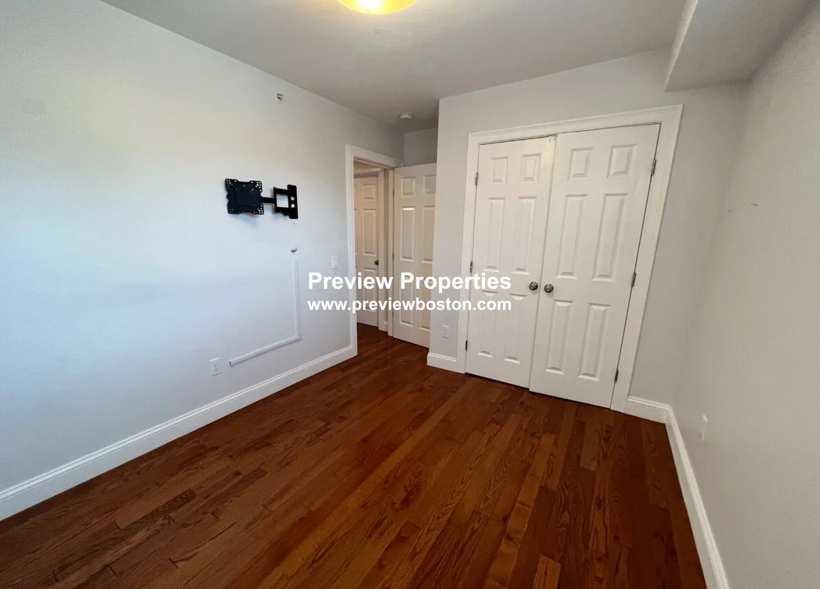2 bed, 1 bath apartment for rent at 108 Maverick St Unit 3P, East Boston — photo 8 of 12