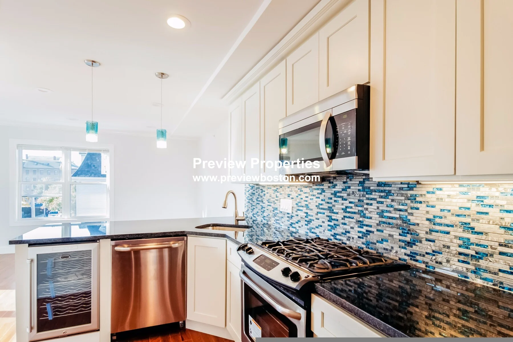 2 bed, 1 bath apartment for rent at 108 Maverick St Unit 3P, East Boston