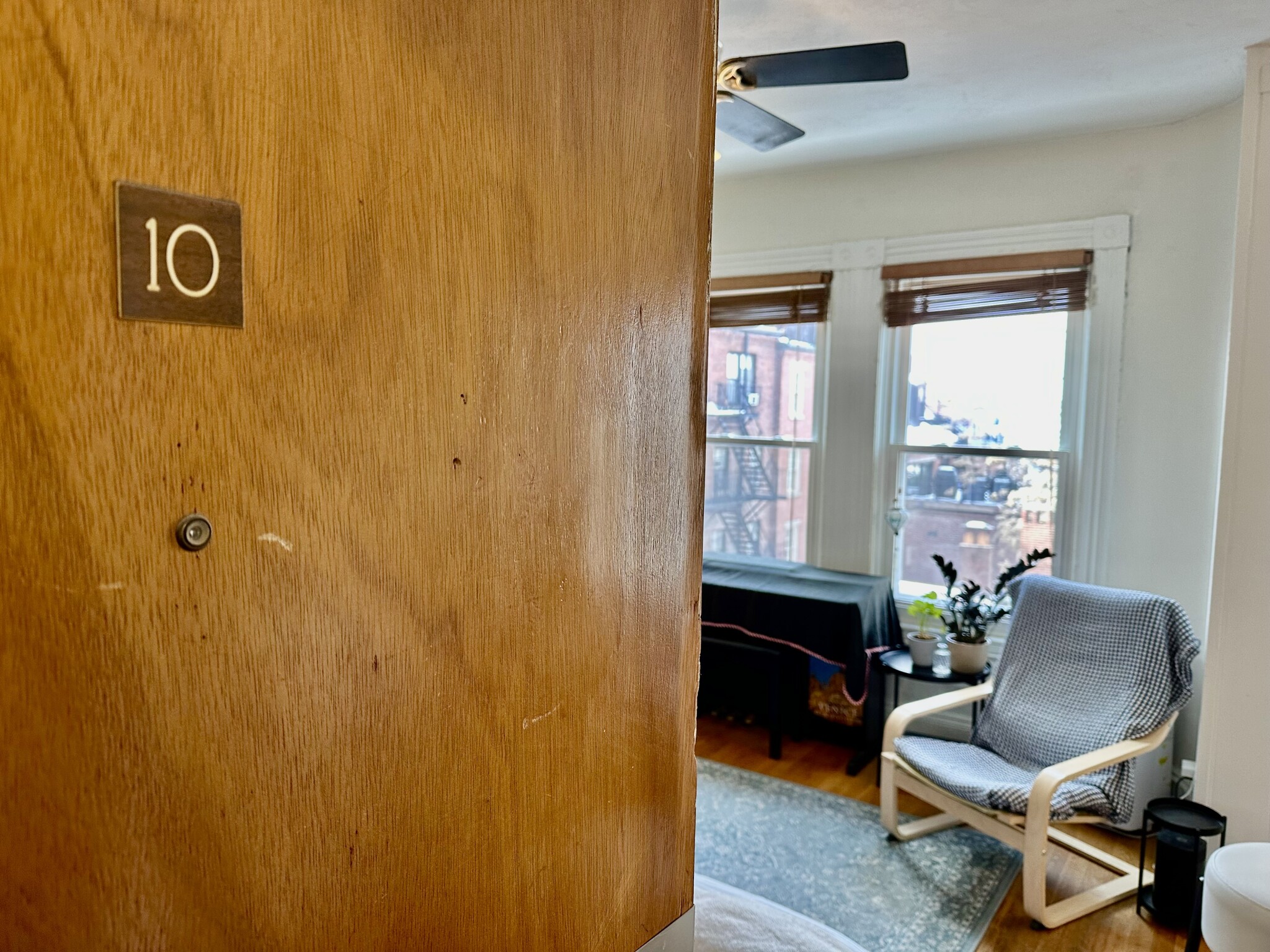 Studio bed, 1 bath apartment for rent at 108 Myrtle St Unit 10F, Beacon Hill