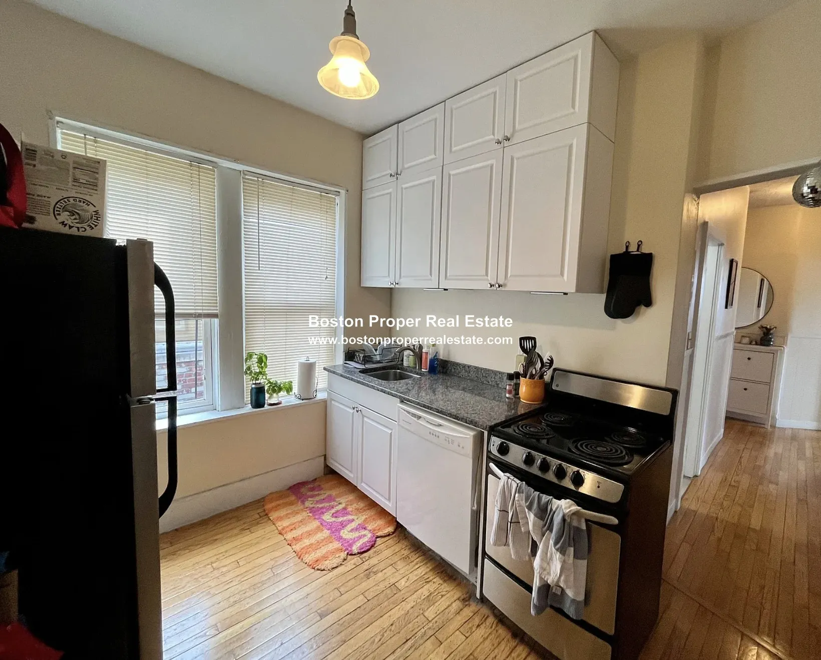 2 bed, 1 bath apartment for rent at 108 Myrtle St Unit 17, Beacon Hill — photo 3 of 11