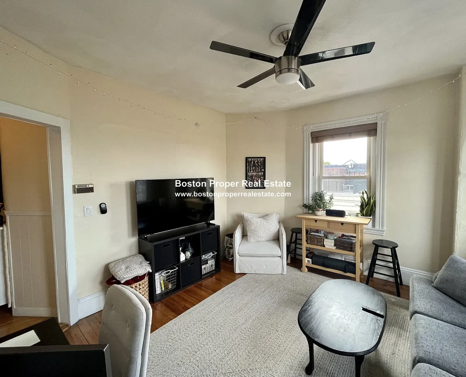 2 bed, 1 bath apartment for rent at 108 Myrtle St Unit 17, Beacon Hill — photo 2 of 11