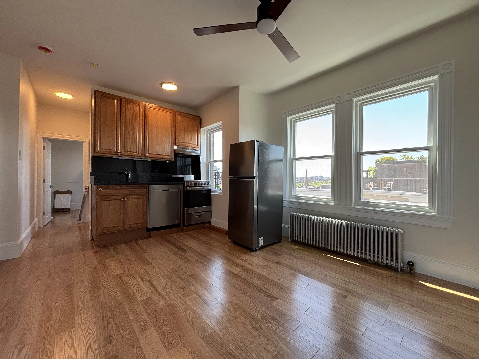 1 bed, 1 bath apartment for rent at 108 Myrtle St Unit 18, Beacon Hill — photo 2 of 9