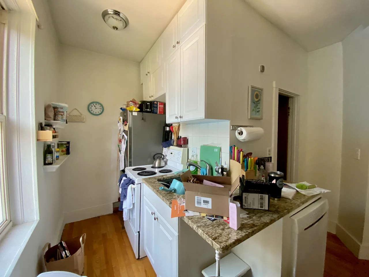 Studio bed, 1 bath apartment for rent at 108 Myrtle St Unit 6, Beacon Hill — photo 8 of 12