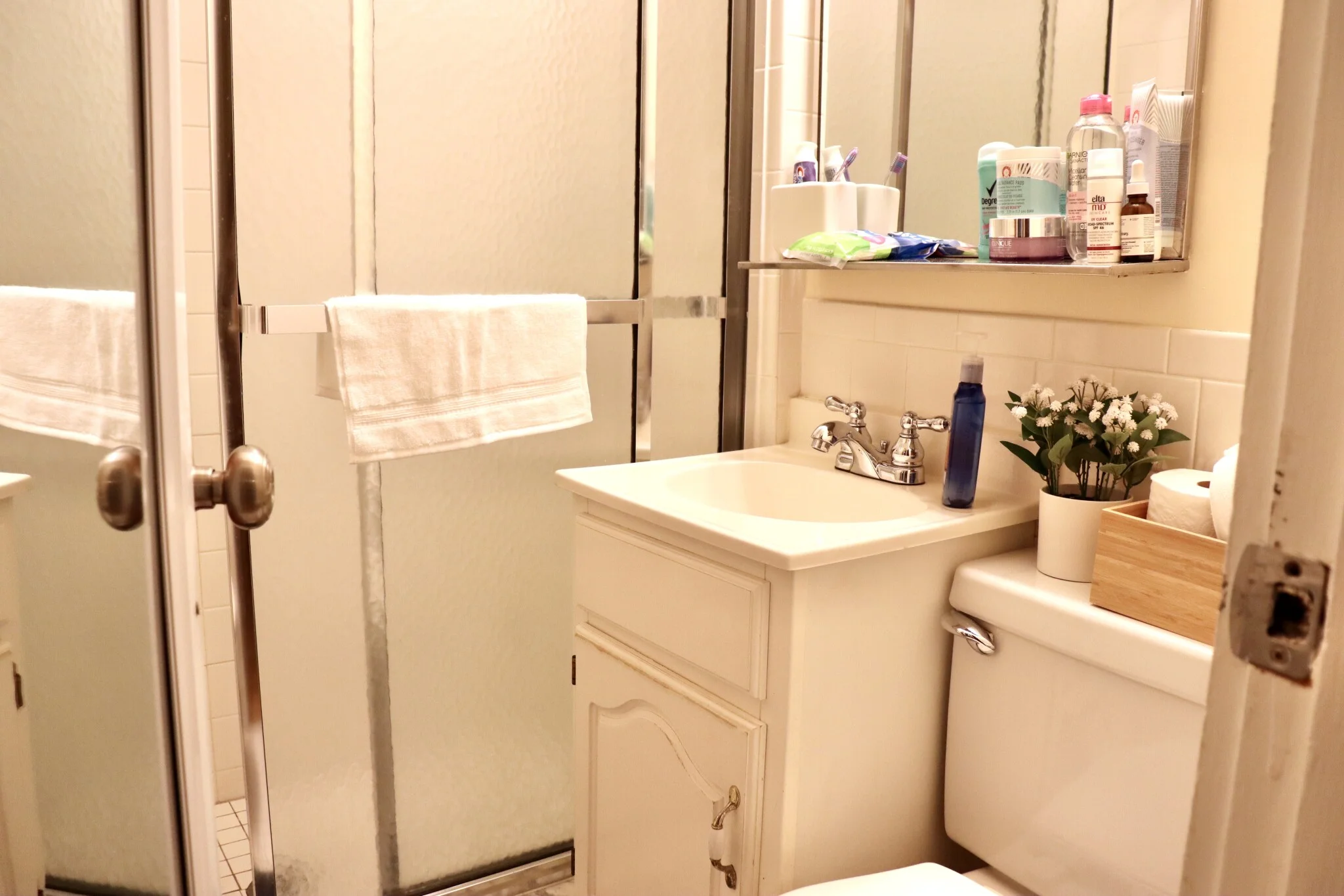 Studio bed, 1 bath apartment for rent at 108 Myrtle St Unit 7, Beacon Hill — photo 8 of 9