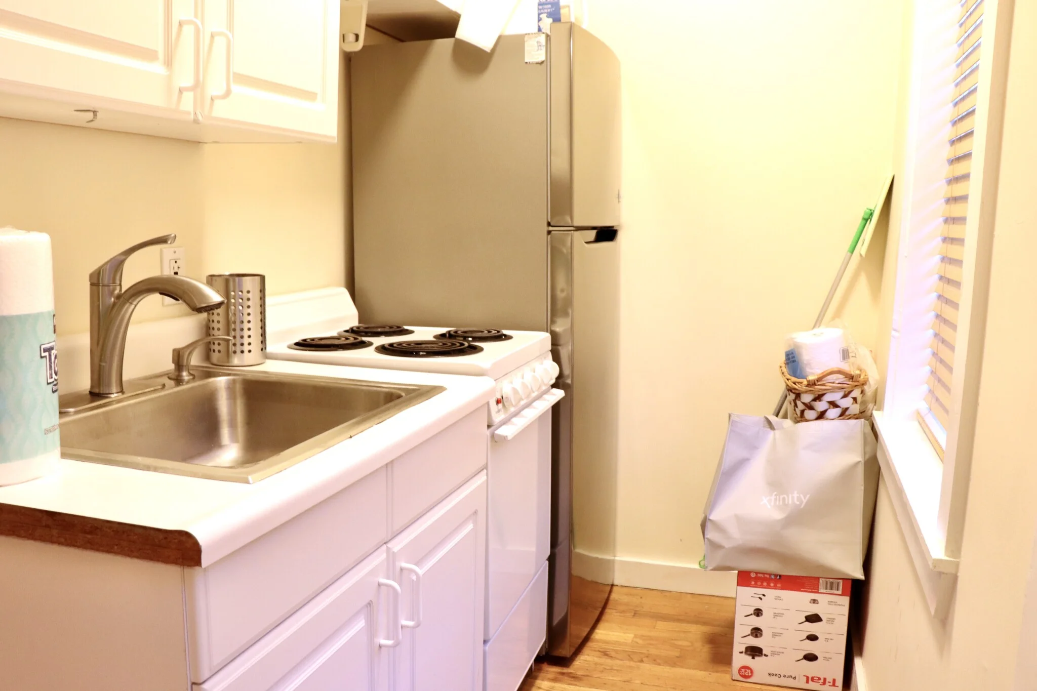 Studio bed, 1 bath apartment for rent at 108 Myrtle St Unit 7, Beacon Hill — photo 6 of 9