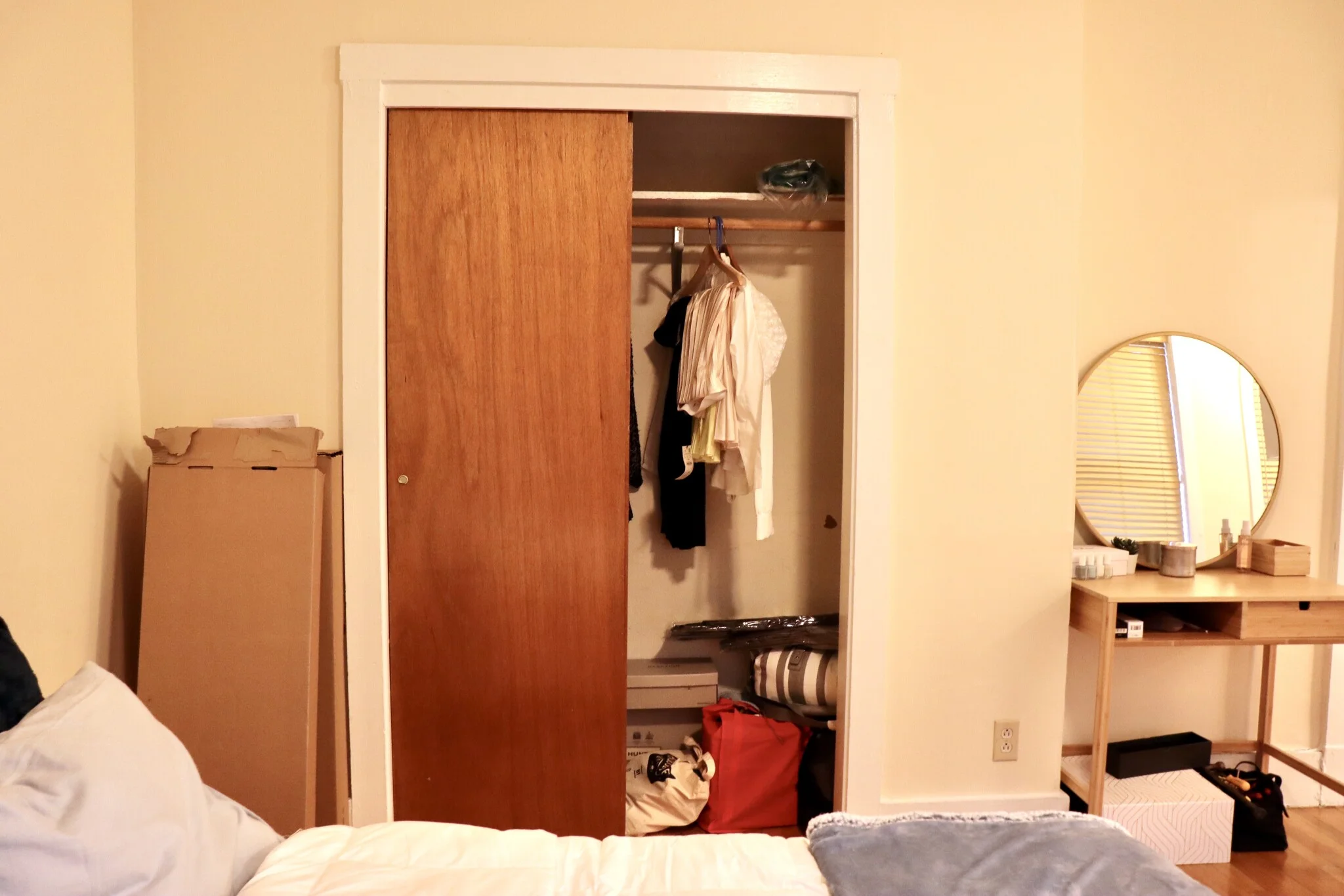 Studio bed, 1 bath apartment for rent at 108 Myrtle St Unit 7, Beacon Hill — photo 5 of 9