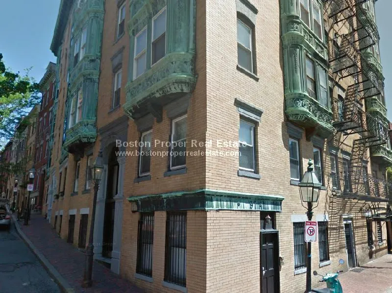 2 bed, 1 bath apartment for rent at 108 Myrtle St Unit 8, Beacon Hill — photo 7 of 10