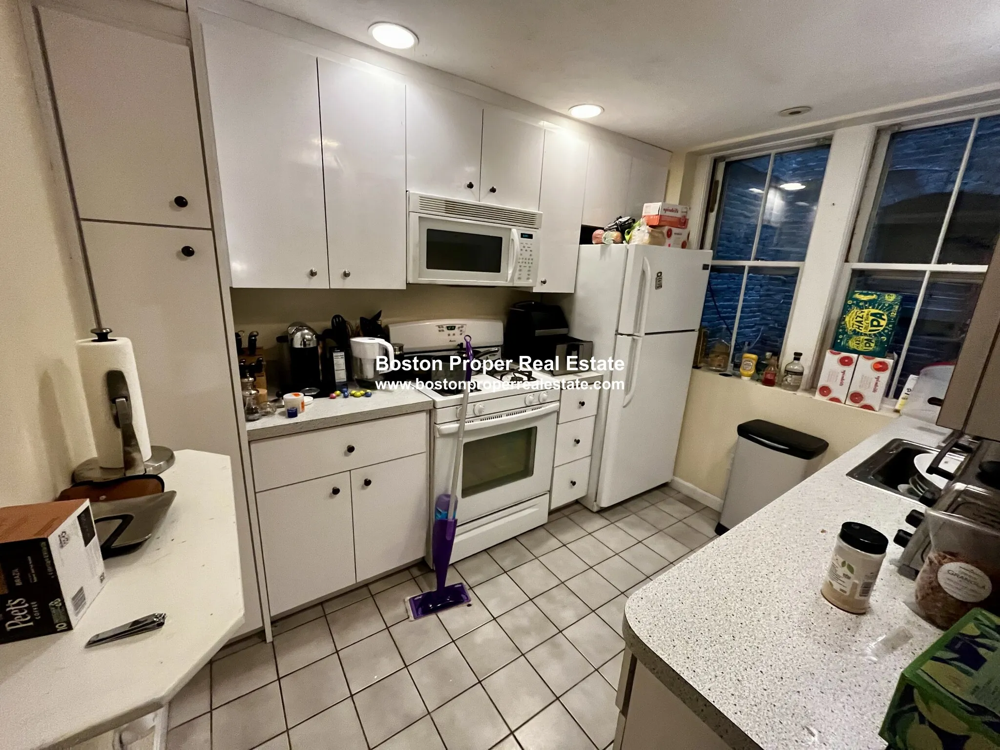 2 bed, 1 bath apartment for rent at 108 Myrtle St Unit A, Beacon Hill — photo 4 of 11