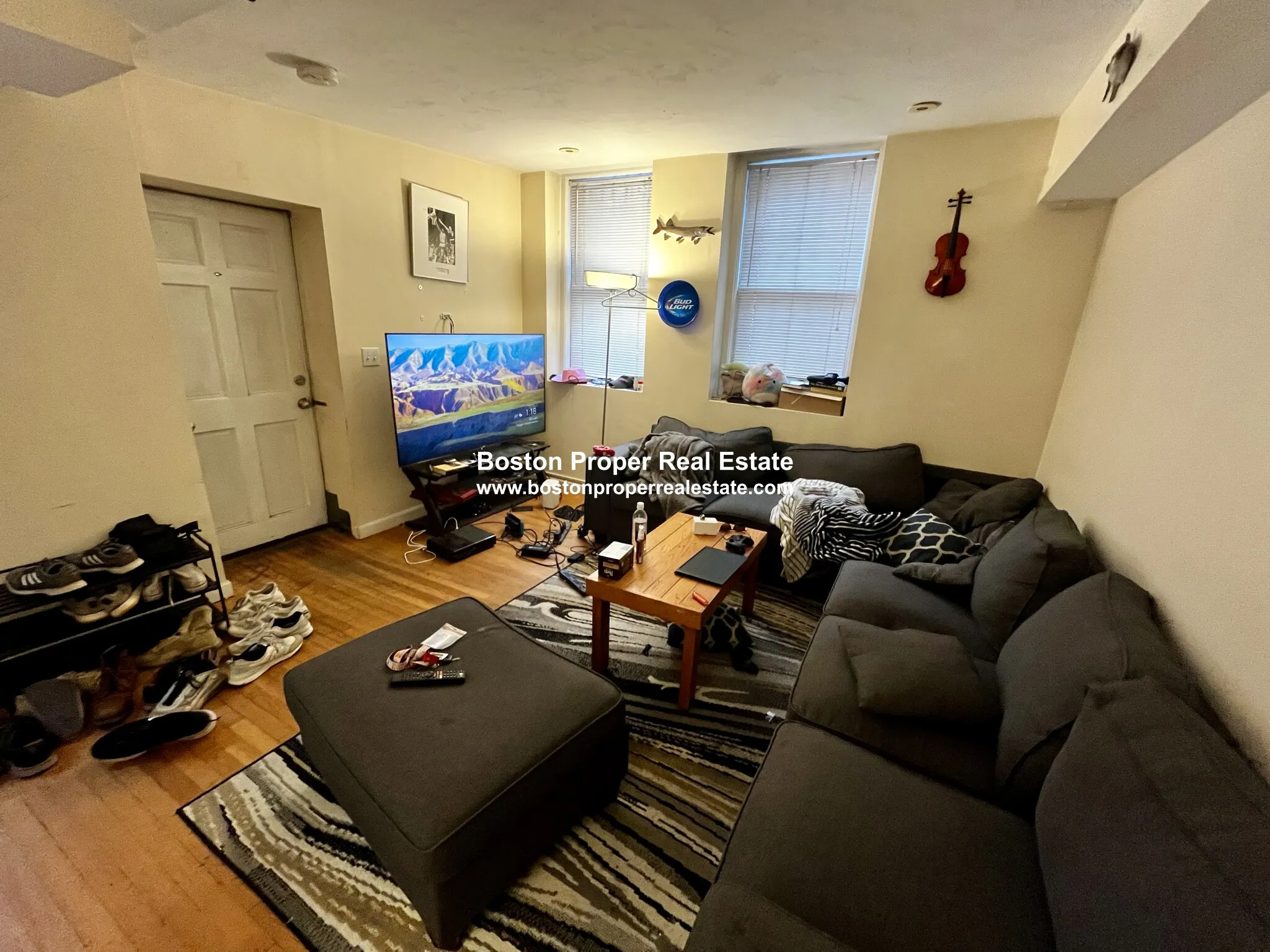 2 bed, 1 bath apartment for rent at 108 Myrtle St Unit A, Beacon Hill — photo 1 of 11
