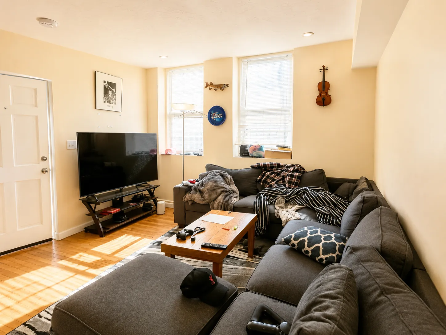 2 bed, 1 bath apartment for rent at 108 Myrtle St Unit A1, Beacon Hill — photo 2 of 13