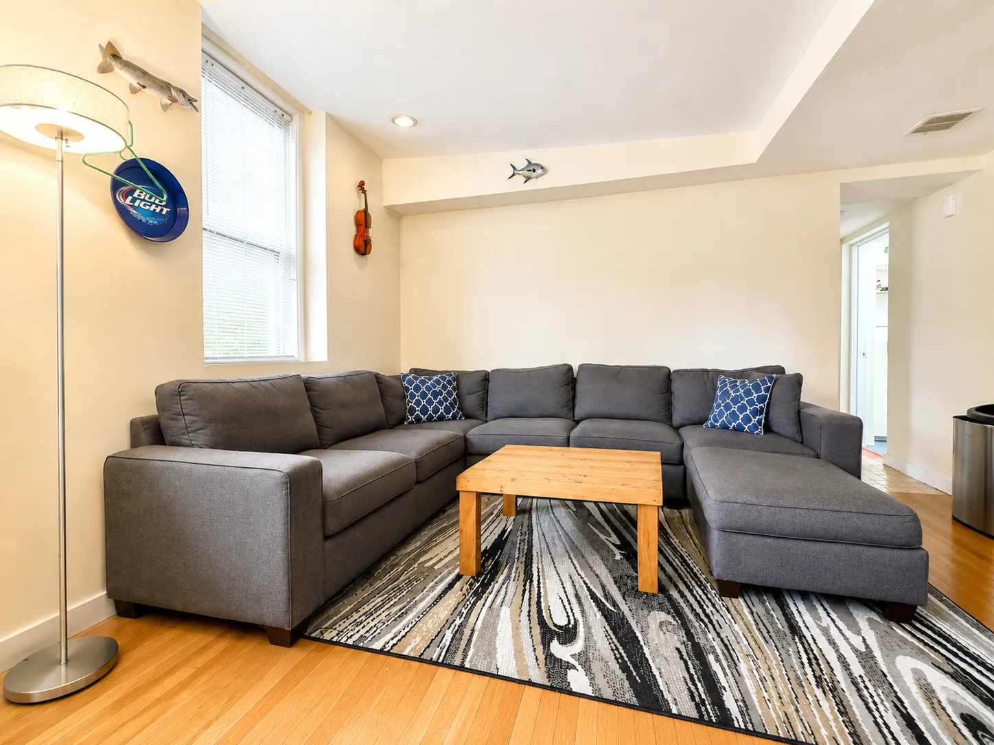 2 bed, 1 bath apartment for rent at 108 Myrtle St Unit A1, Beacon Hill — photo 9 of 13