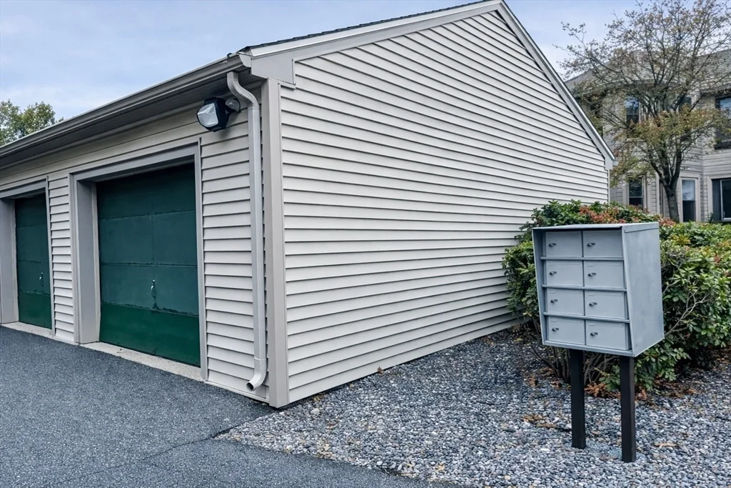 2 bed, 1 bath apartment for rent at 108 Norton Ave Unit 9, Easton — photo 33 of 39