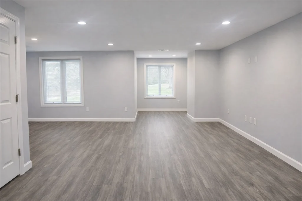 2 bed, 1 bath apartment for rent at 108 Norton Ave Unit 9, Easton — photo 3 of 39