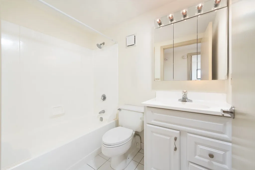 2 bed, 1 bath apartment for rent at 108 Peterborough St Unit 4-G, Fenway — photo 15 of 27