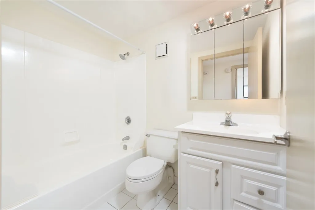 2 bed, 1 bath apartment for rent at 108 Peterborough St Unit 4G, Fenway — photo 19 of 29