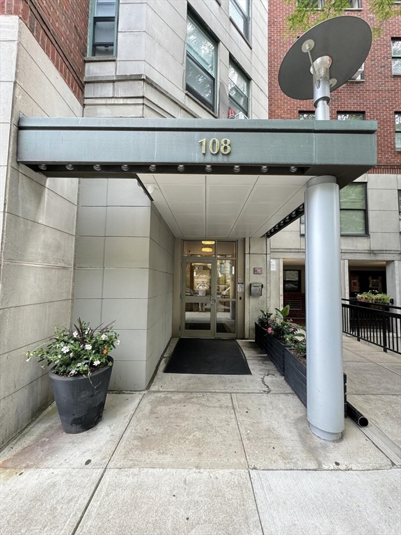 2 bed, 1 bath apartment for rent at 108 Peterborough St Unit 55K, Fenway — photo 2 of 20