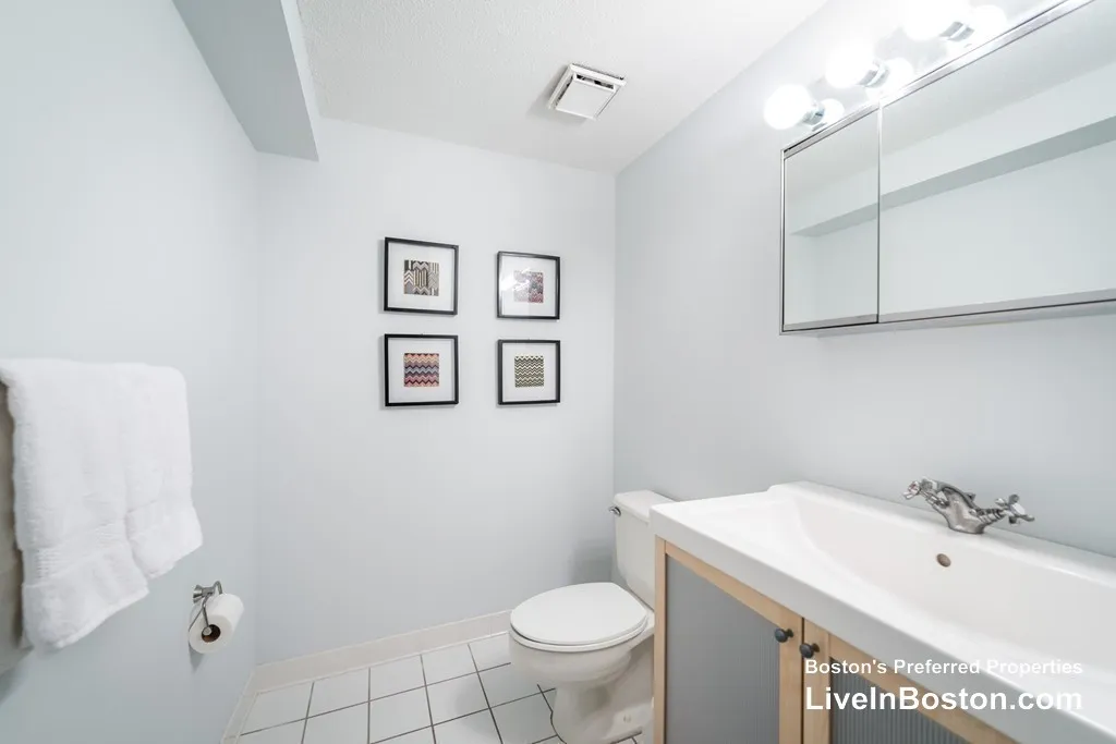 2 bed, 1.5 bath apartment for rent at 108 Peterborough St Unit Phn, Fenway — photo 12 of 17