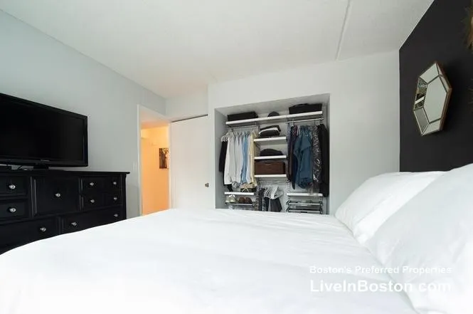 2 bed, 1.5 bath apartment for rent at 108 Peterborough St Unit Phn, Fenway — photo 8 of 17