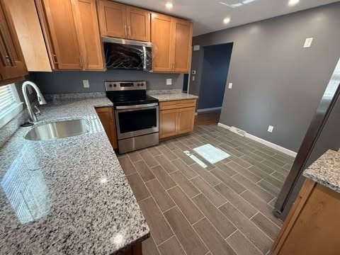 2 bed, 1 bath apartment for rent at 108 Reed St Unit R, Randolph — photo 2 of 21