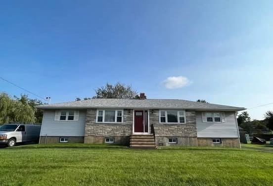 2 bed, 1 bath apartment for rent at 108 Reed St Unit R, Randolph — photo 1 of 21