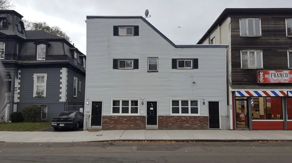 2 bed, 1 bath apartment for rent at 108 S Common St Unit 2L, Lynn — photo 18 of 18