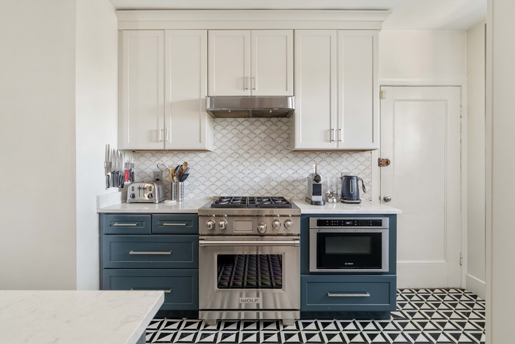 2 bed, 1 bath apartment for rent at 108 Sewall Ave Unit 6, Coolidge Corner — photo 3 of 18