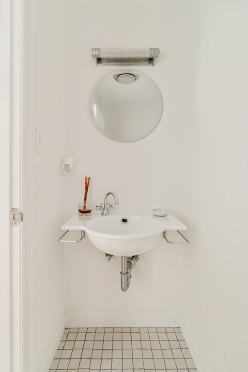 2 bed, 1 bath apartment for rent at 108 Sewall Ave Unit 6, Coolidge Corner — photo 18 of 18