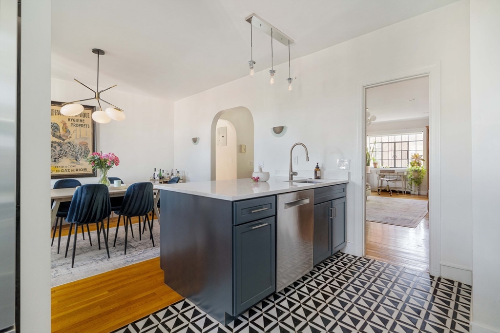 2 bed, 1 bath apartment for rent at 108 Sewall Ave Unit 6, Coolidge Corner — photo 5 of 18